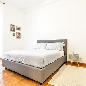  Apartment La Lungara Trastevere Italy